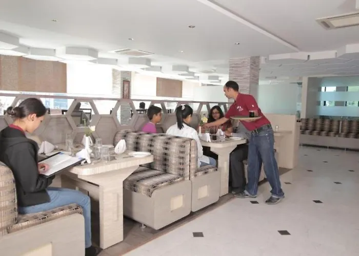 Hotel Mirage 4*