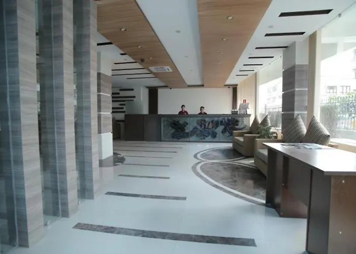 Hotel Mirage Regency 4*