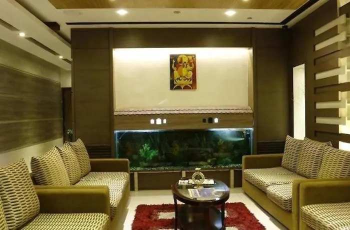 Mirage Regency Hotel 4*